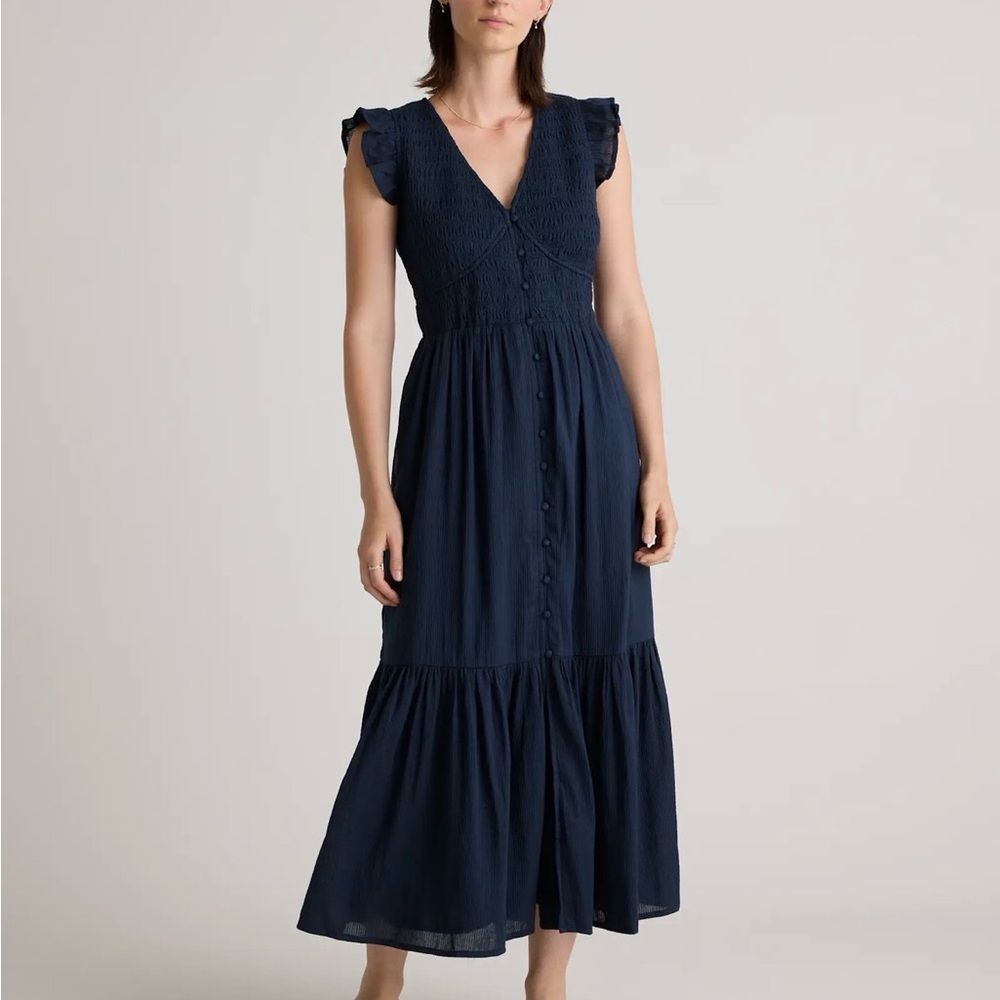 Quince Organic Textured Cotton Smocked V-Neck Midi Dress - Picture 4 of 6